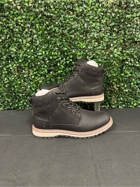 Alesbury Parker Boot - M8.5